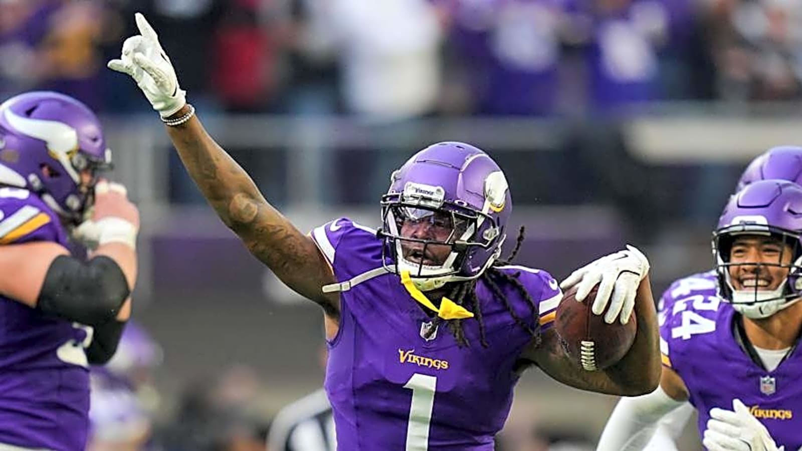 Arizona Cardinals Rivals Sign Pro Bowl CB