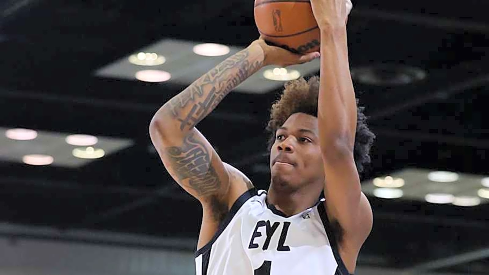 Knicks Sign Teenage G League Phenom