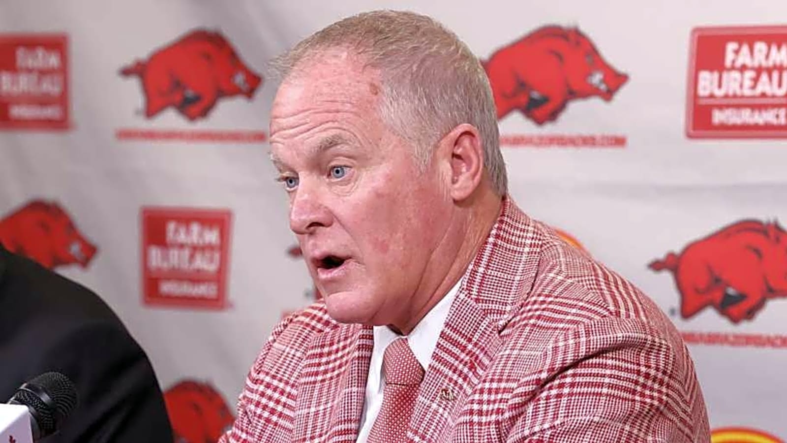 Arkansas partners with TheLinkU to modernize NIL program