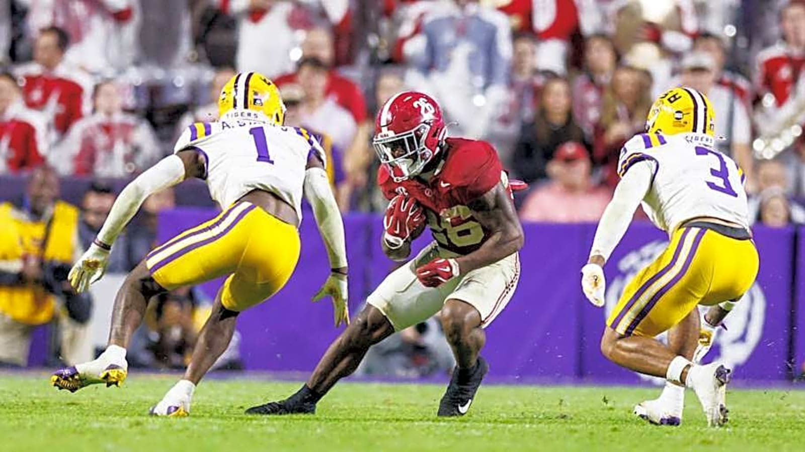 LSU Football Rival, SEC Powerhouse Loses Star Running Back to Injury in Camp