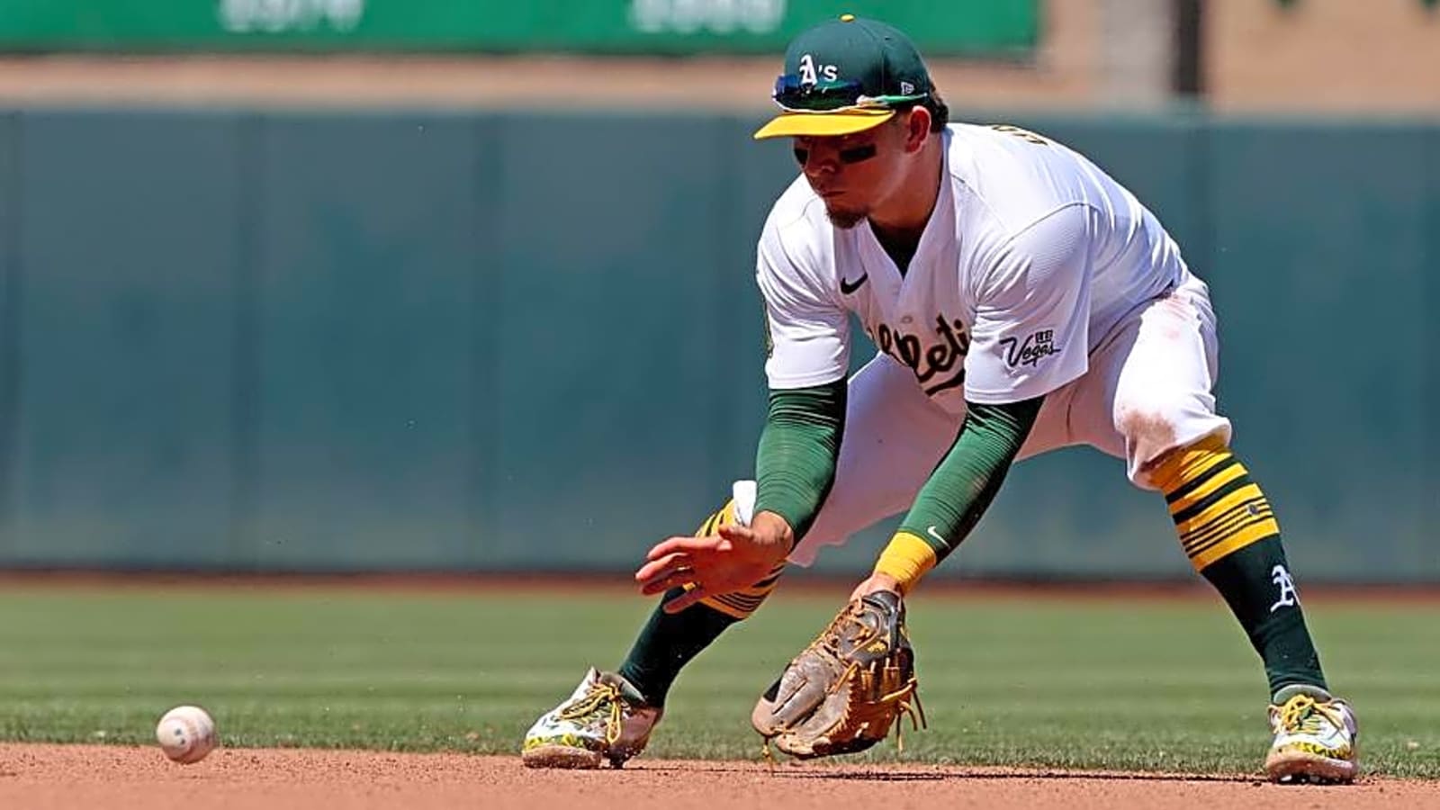 Diamondbacks Trade Veteran Infielder to Blue Jays