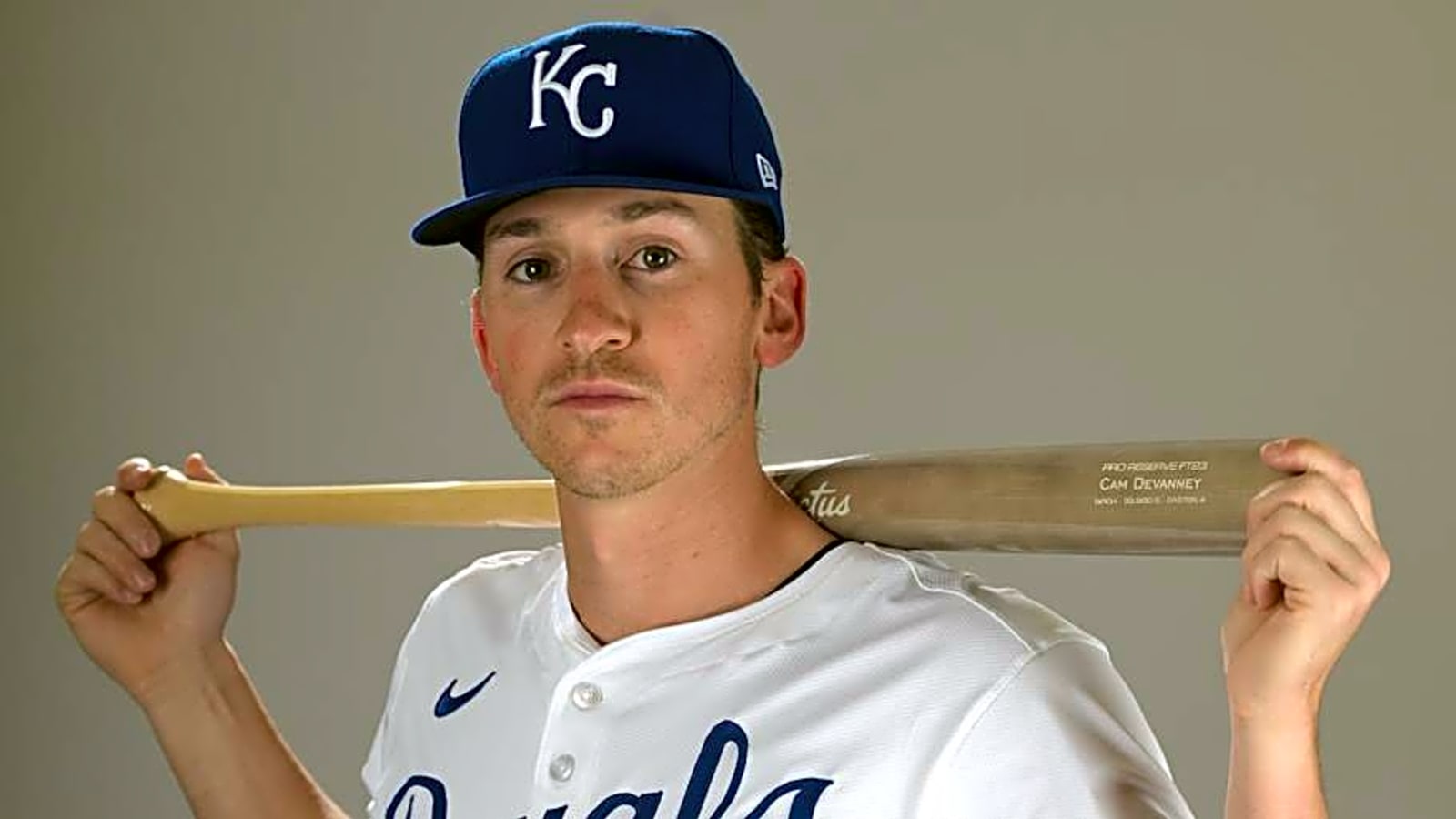 Pirates Add Royals Shortstop in Trade