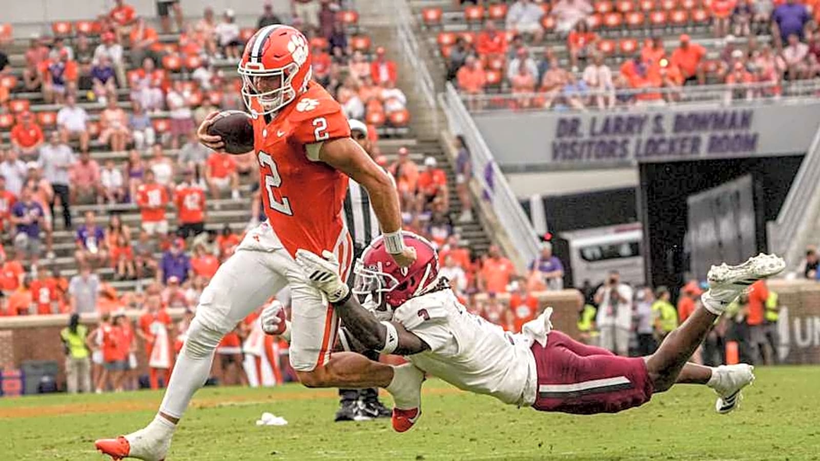 ESPN Releases QB Rankings, Clemson&#39;s Klubnik Slips from Preseason Buzz