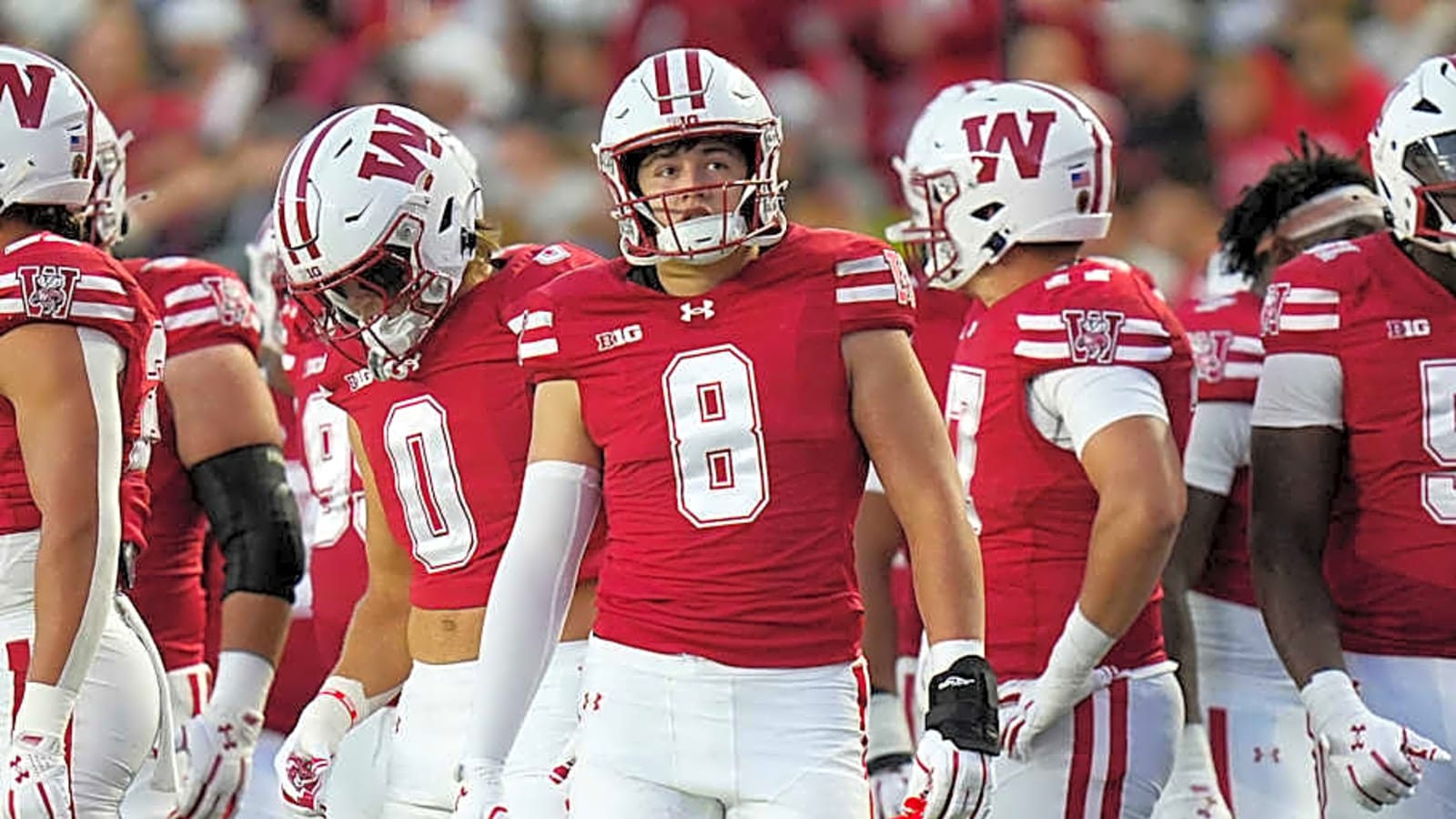 Wisconsin Badgers defense shows new life against Oregon despite key injuries