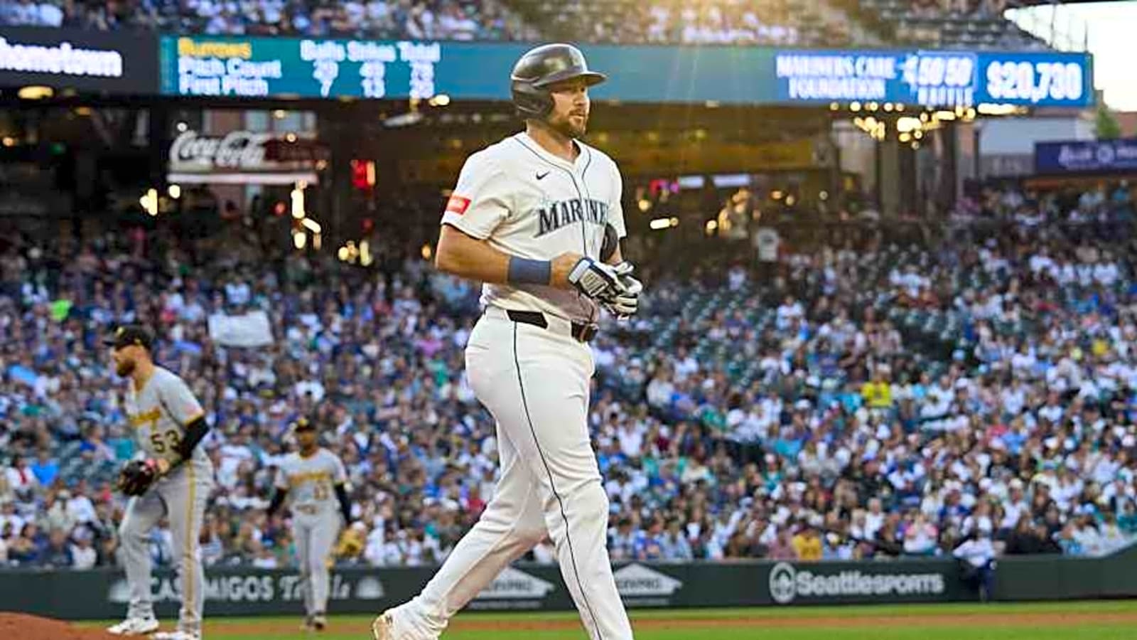 Cal Raleigh&#39;s Message to Seattle Mariners Teammates Should Have Fans Fired Up