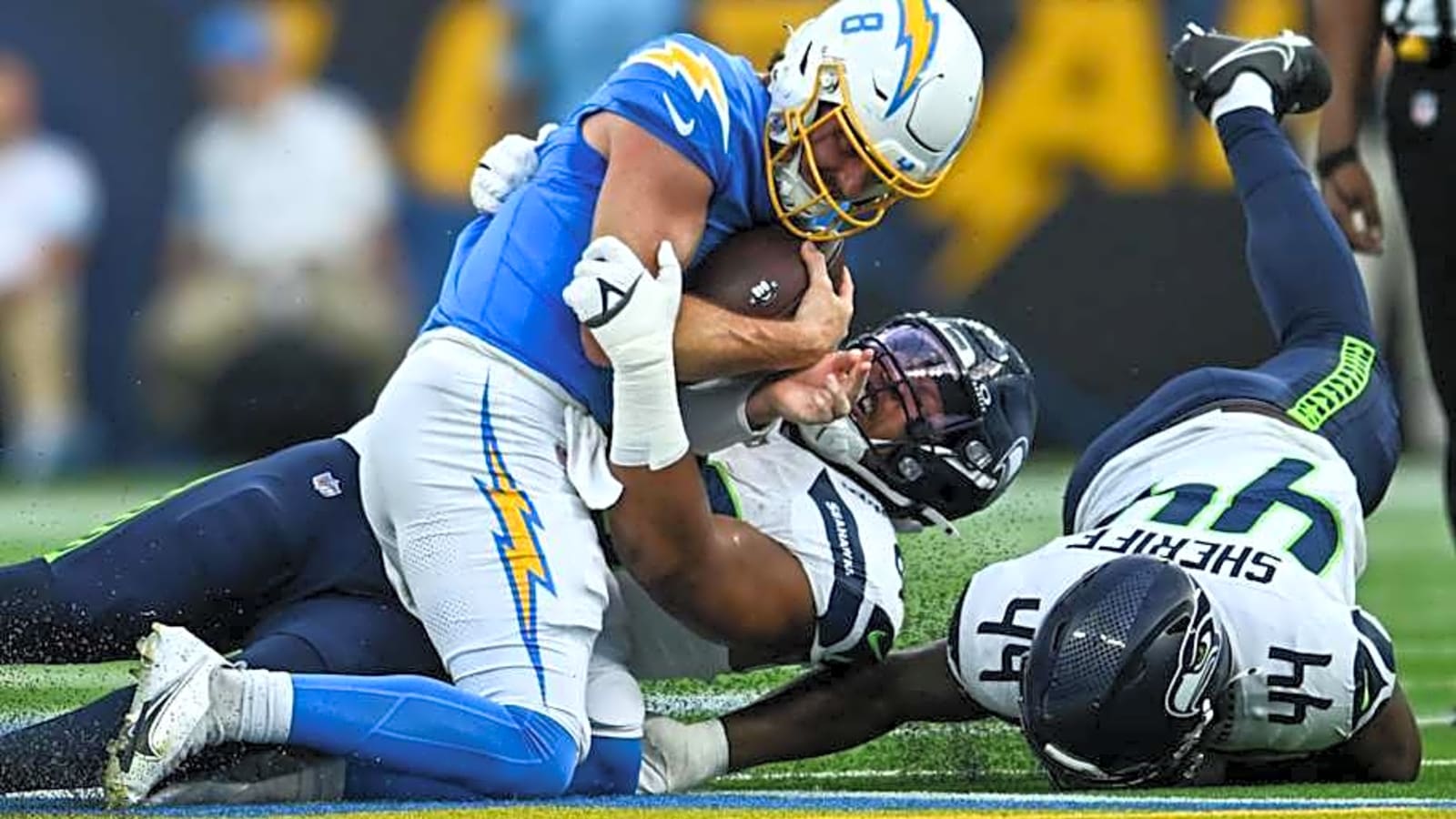 Dallas Cowboys to work out UFL standout DE with strong local ties