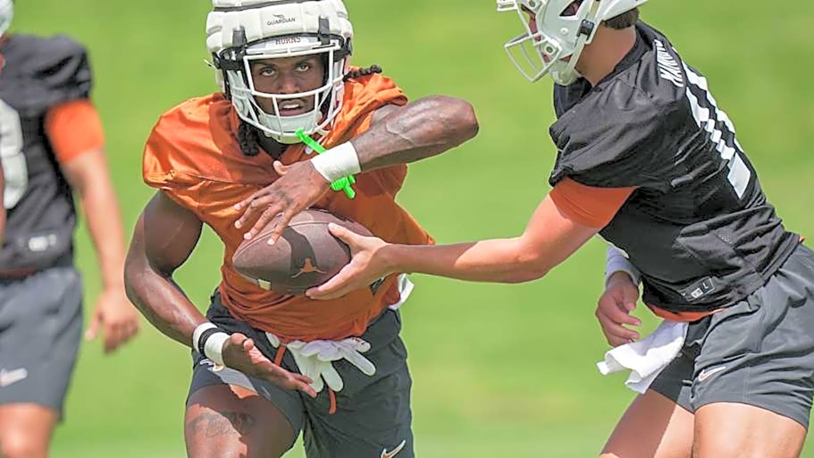 Analyst Says Texas Longhorns RB Could Be One of Nation&#39;s Best