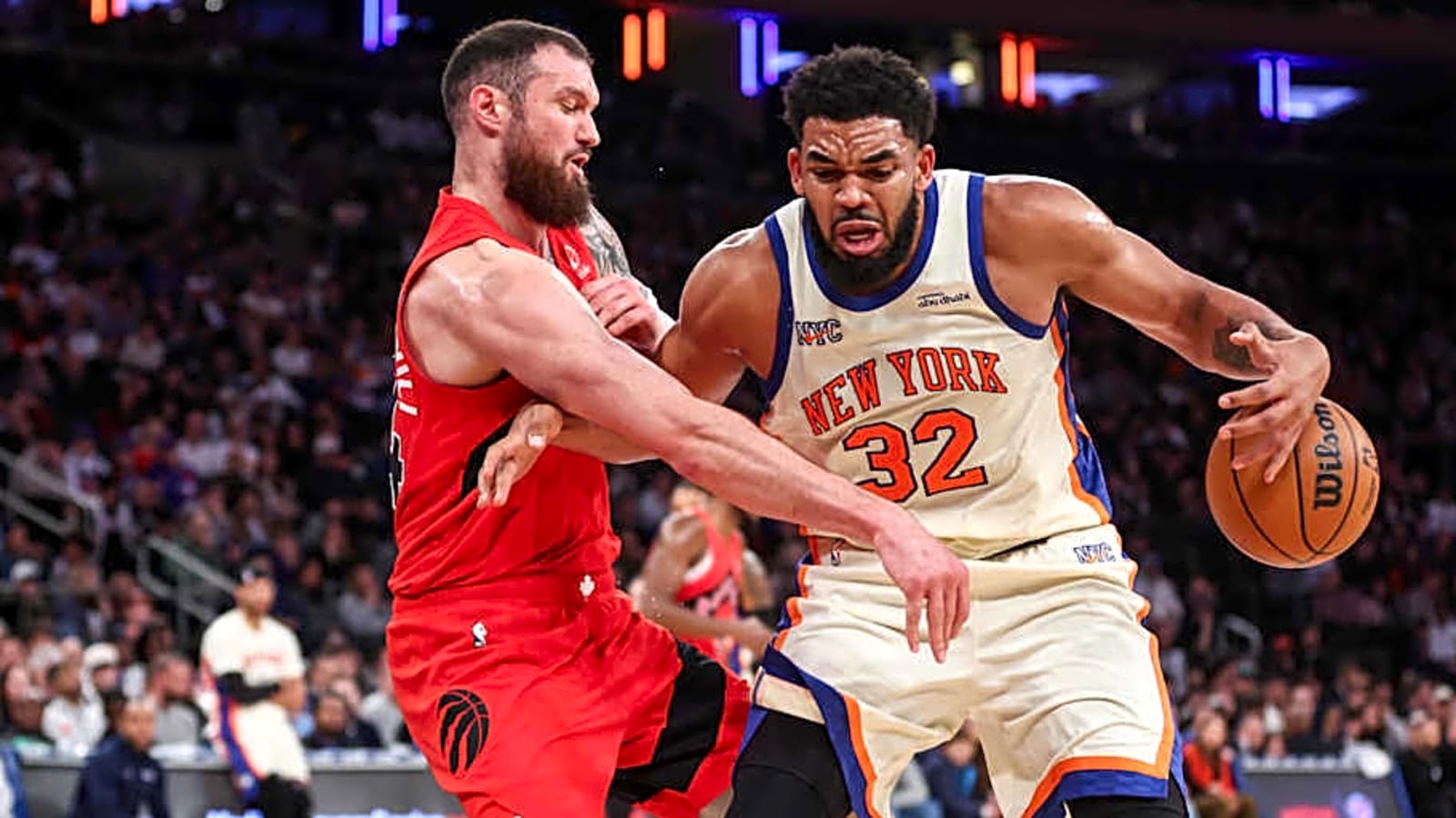 Knicks Center Rotation Feeds Into Growing Trend