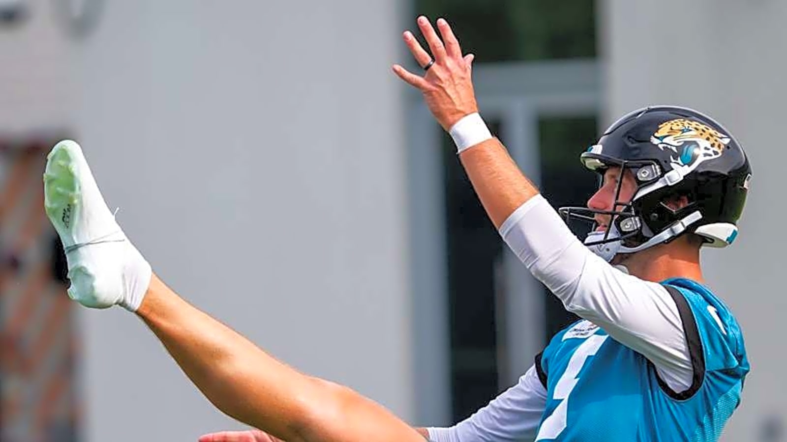 Watch: Jaguars&#39; Logan Cooke Sounds Off on Contract Extension