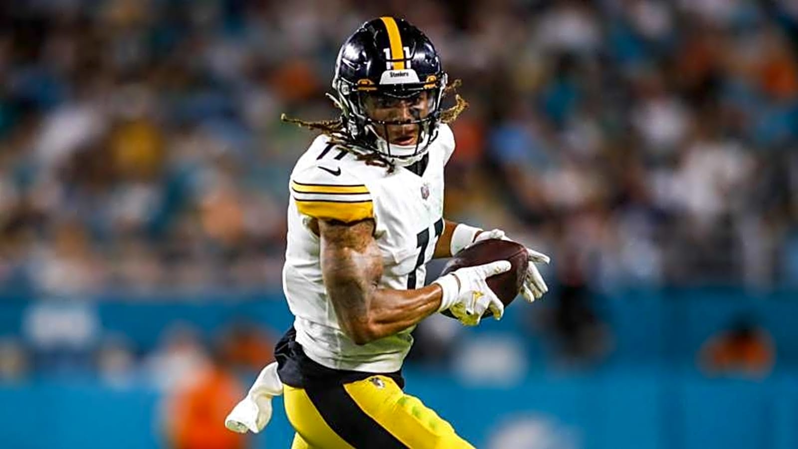 WR Reunion Doesn't Hurt Steelers