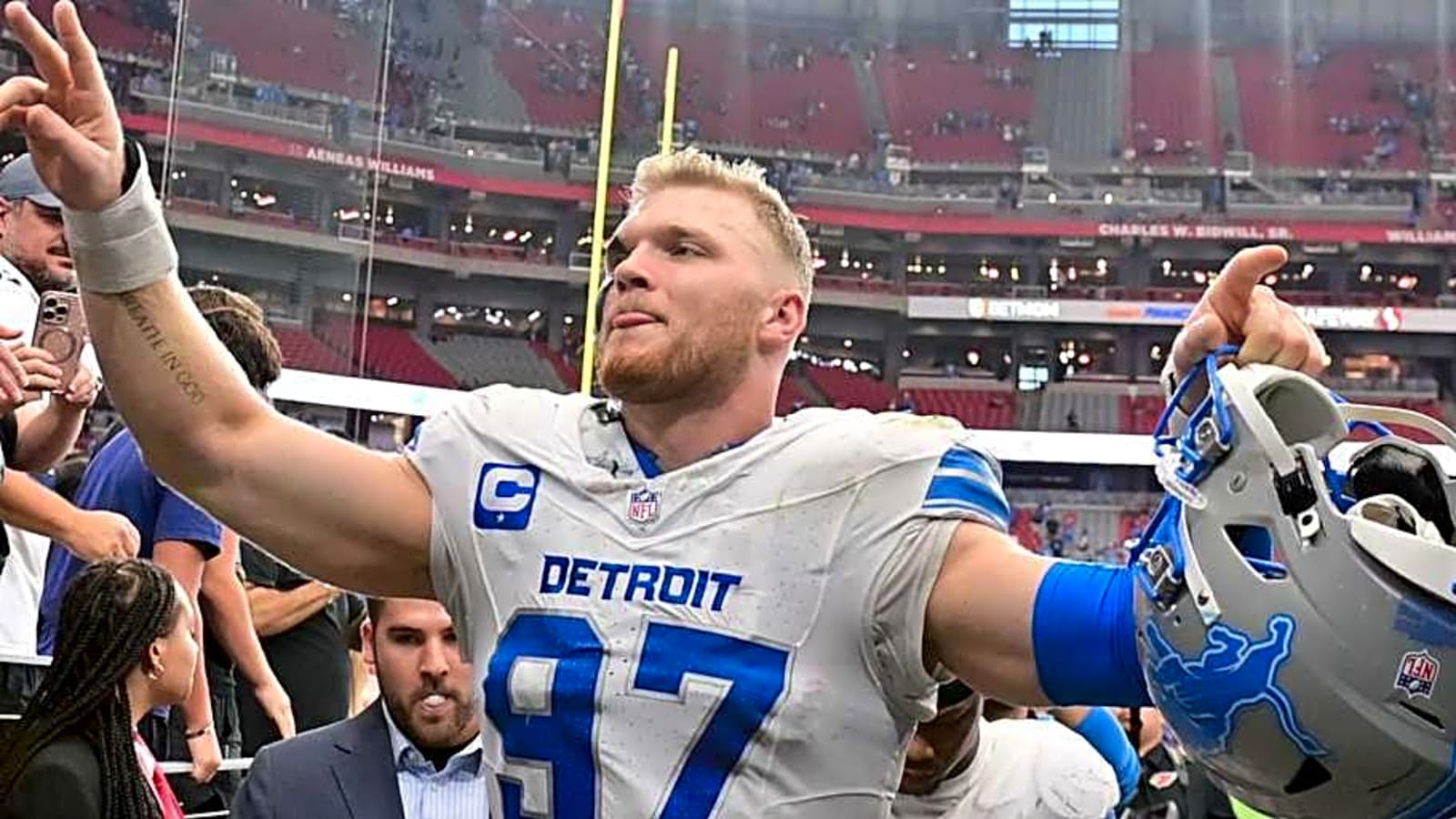 Former Lions OL Gives Advice to Aidan Hutchinson