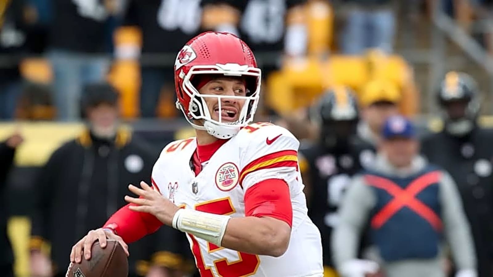 Patrick Mahomes Going into Training Camp with Healthy Offensive Weapons
