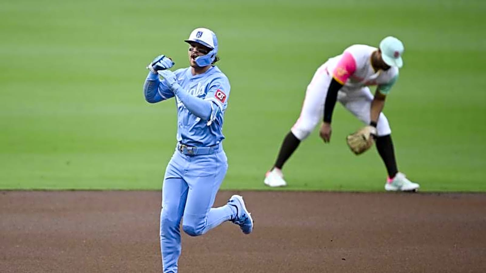 Kansas City Royals Stud Ties Hall of Famer Ernie Banks in Baseball History