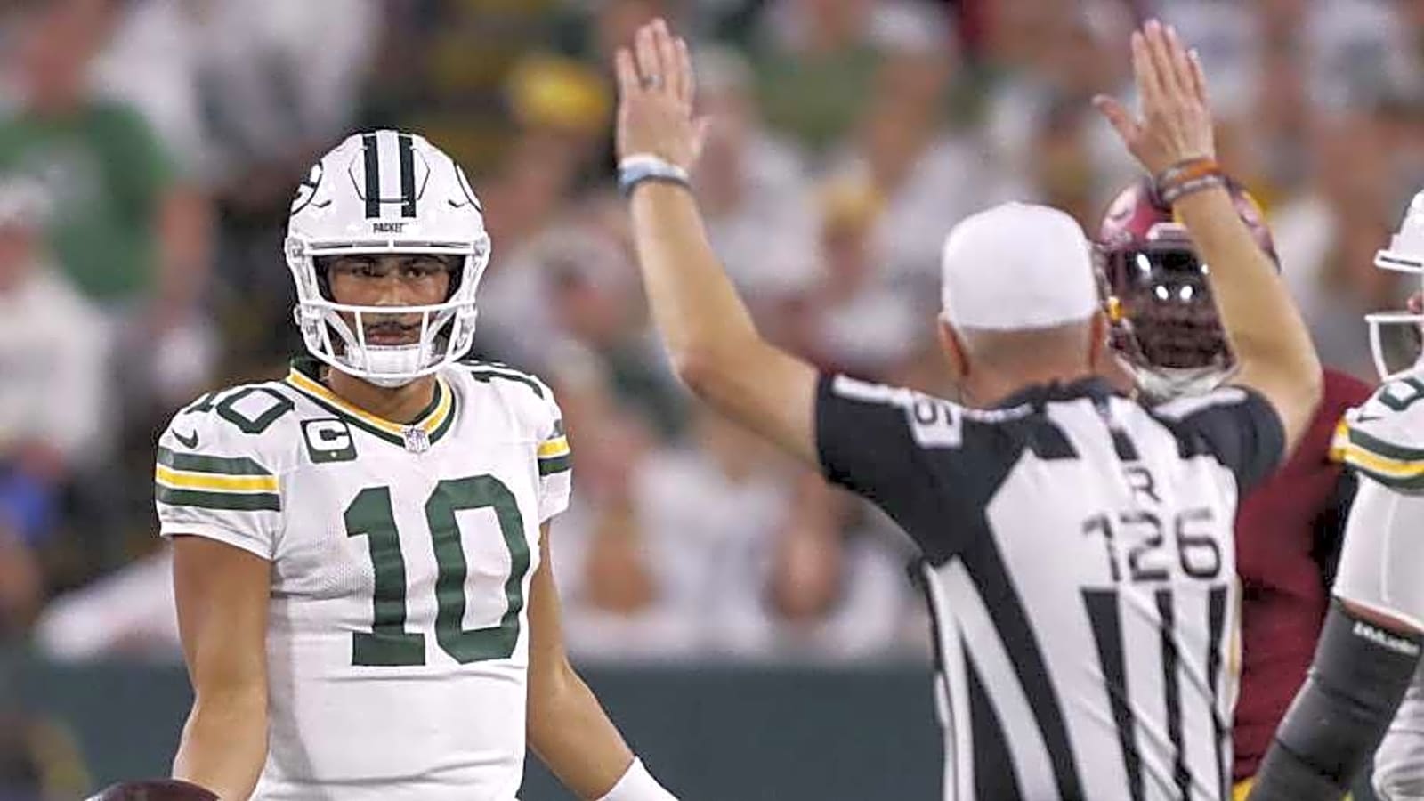 Hold On: 3 Interesting Facts on Monday’s Chiefs Referee