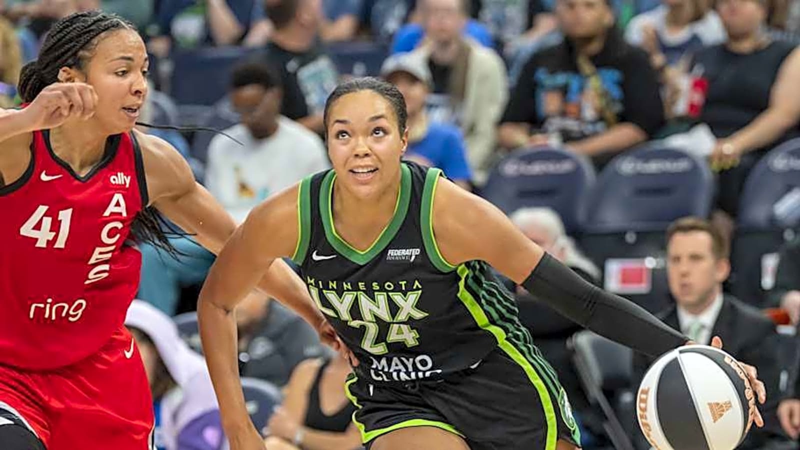 Napheesa Collier Plays Game of Rock, Paper, Scissors With Fan Ahead of Sparks Matchup