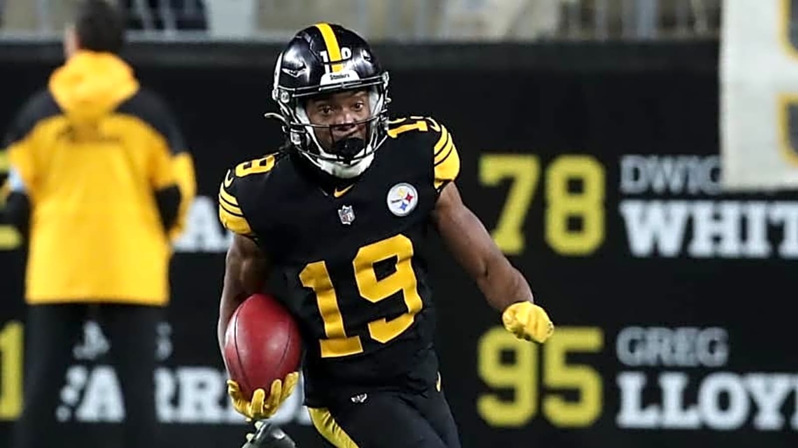 Steelers Offense Gets Playmaker Back From Injury