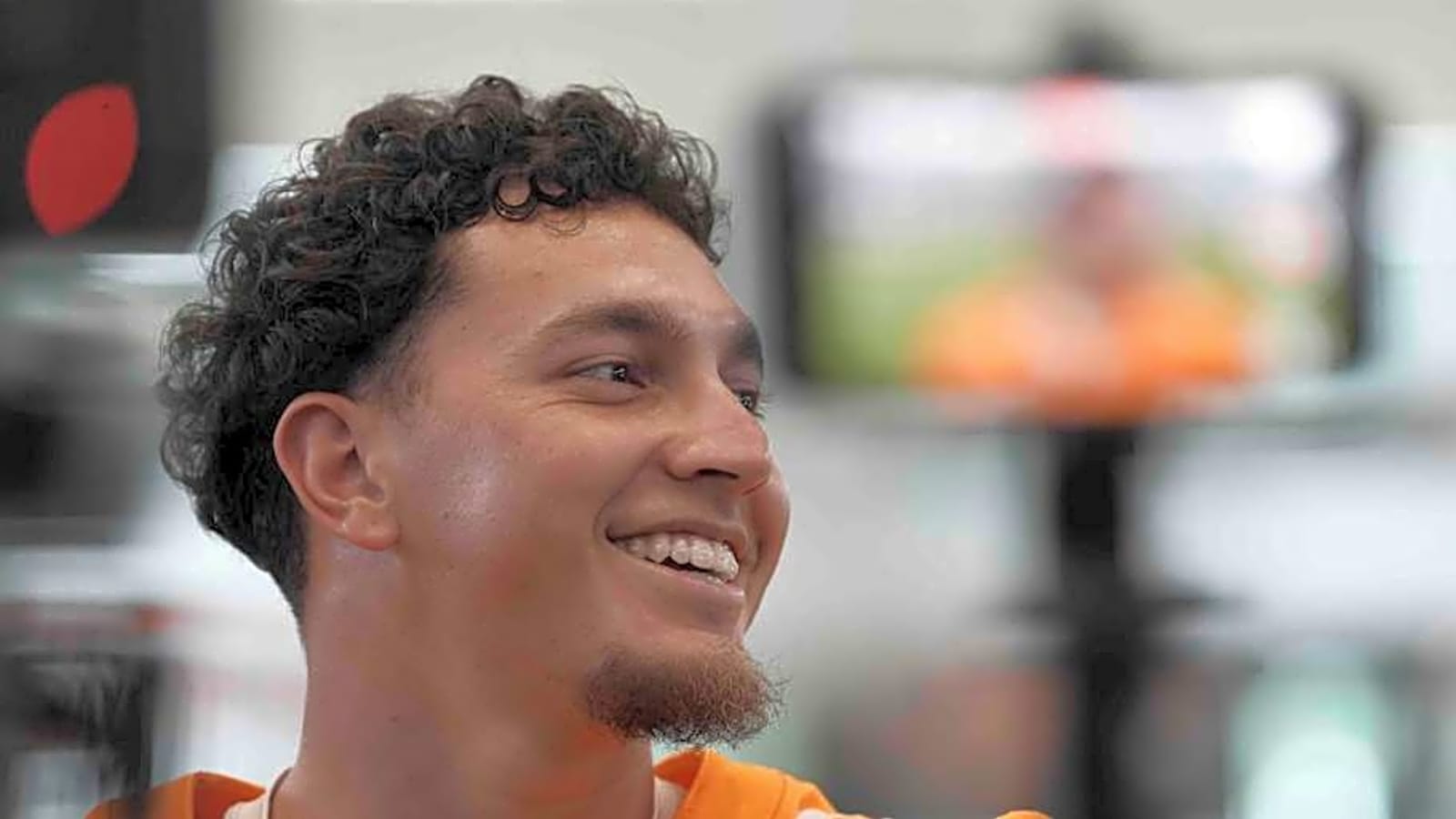 Joey Aguilar Named Starting QB for Tennessee Volunteers
