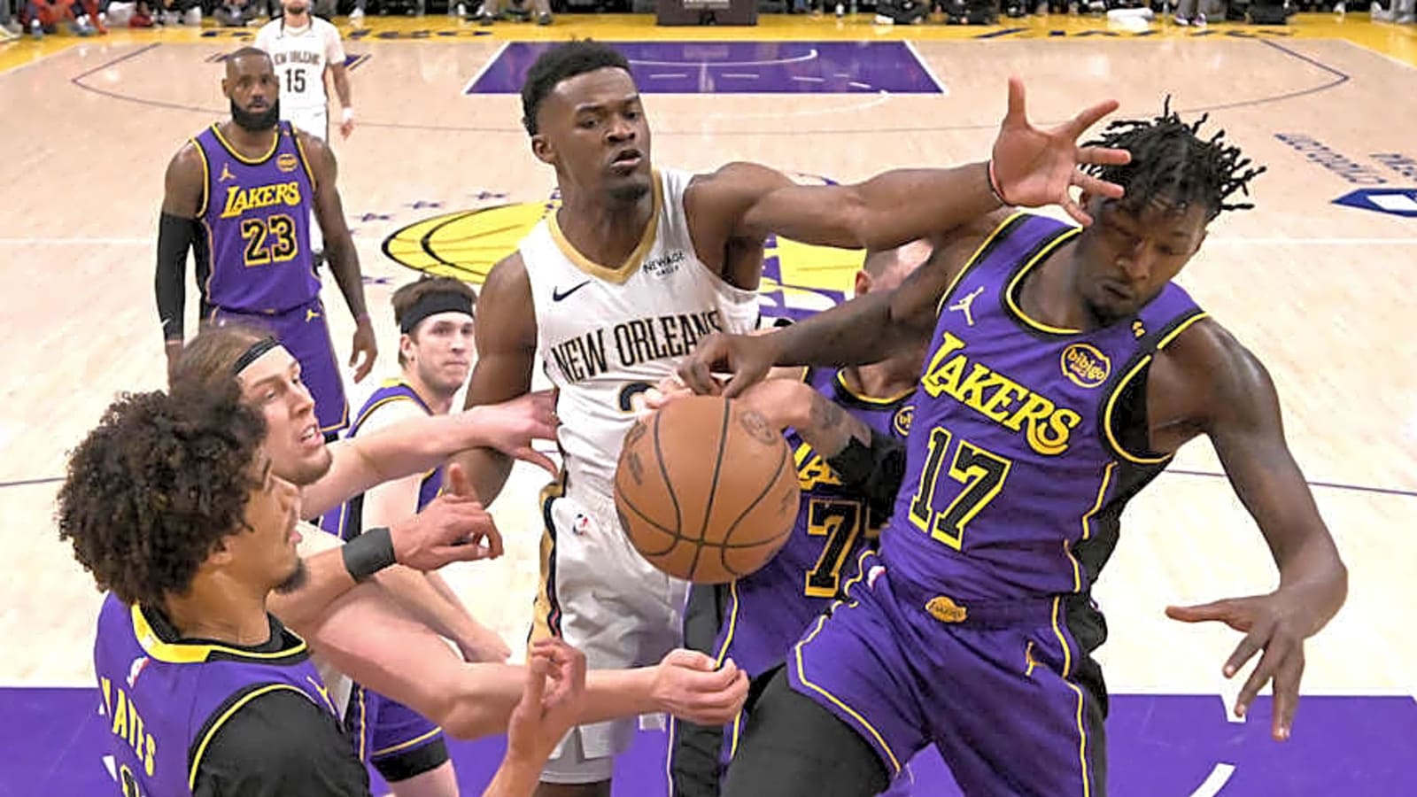 Los Angeles Lakers Make Big Decision On Ex-Pelicans Center
