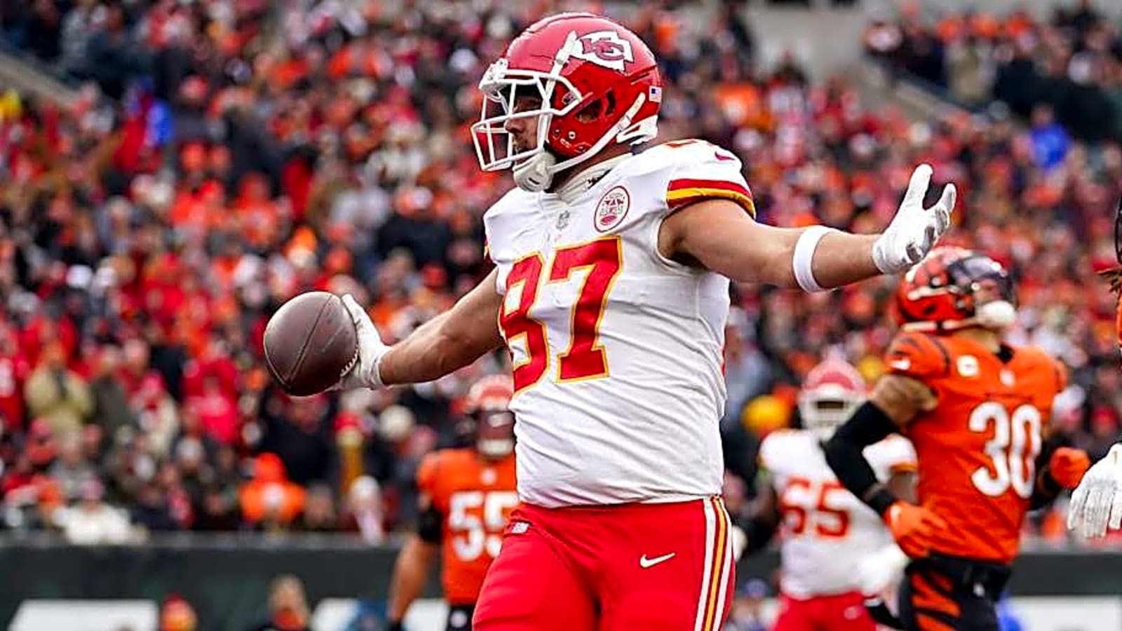 Travis Kelce Has Chance to Make Chiefs History in 2025