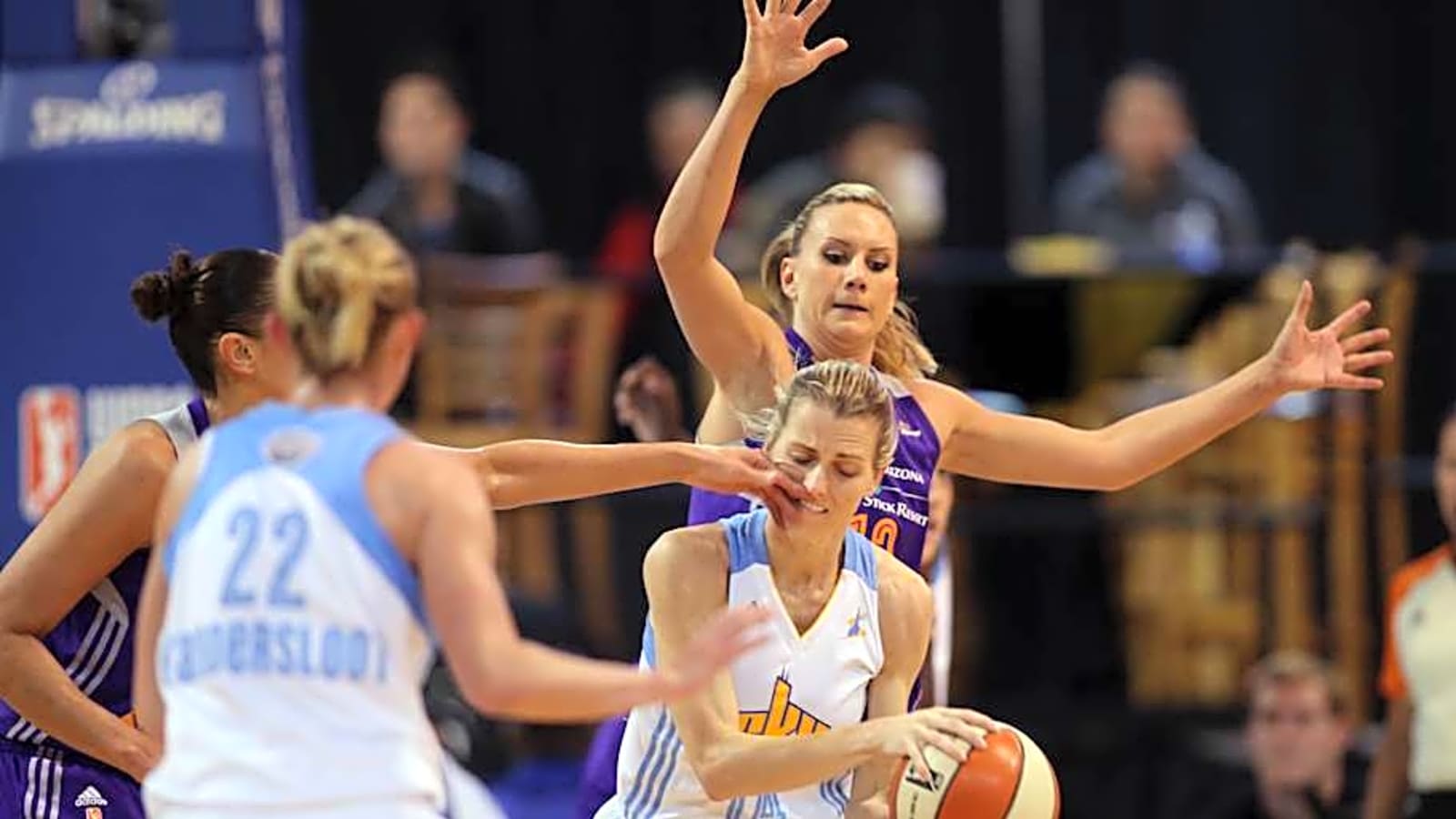 Mercury's Taylor Shines On The Defensive End