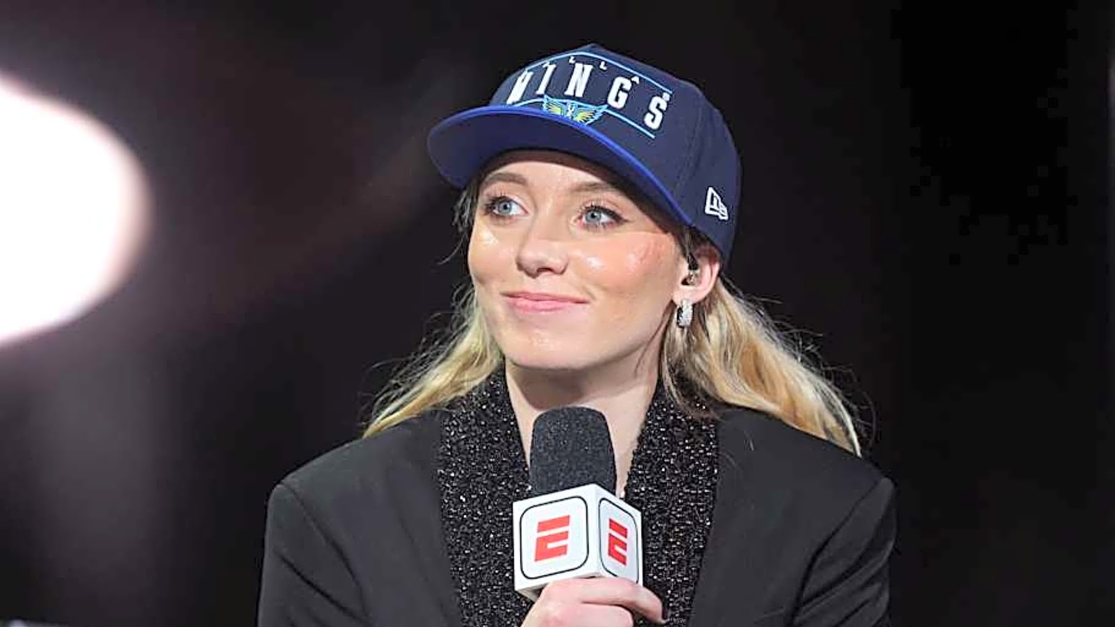 Paige Bueckers &#39;excited&#39; to be in same city as Mavericks star Kyrie Irving