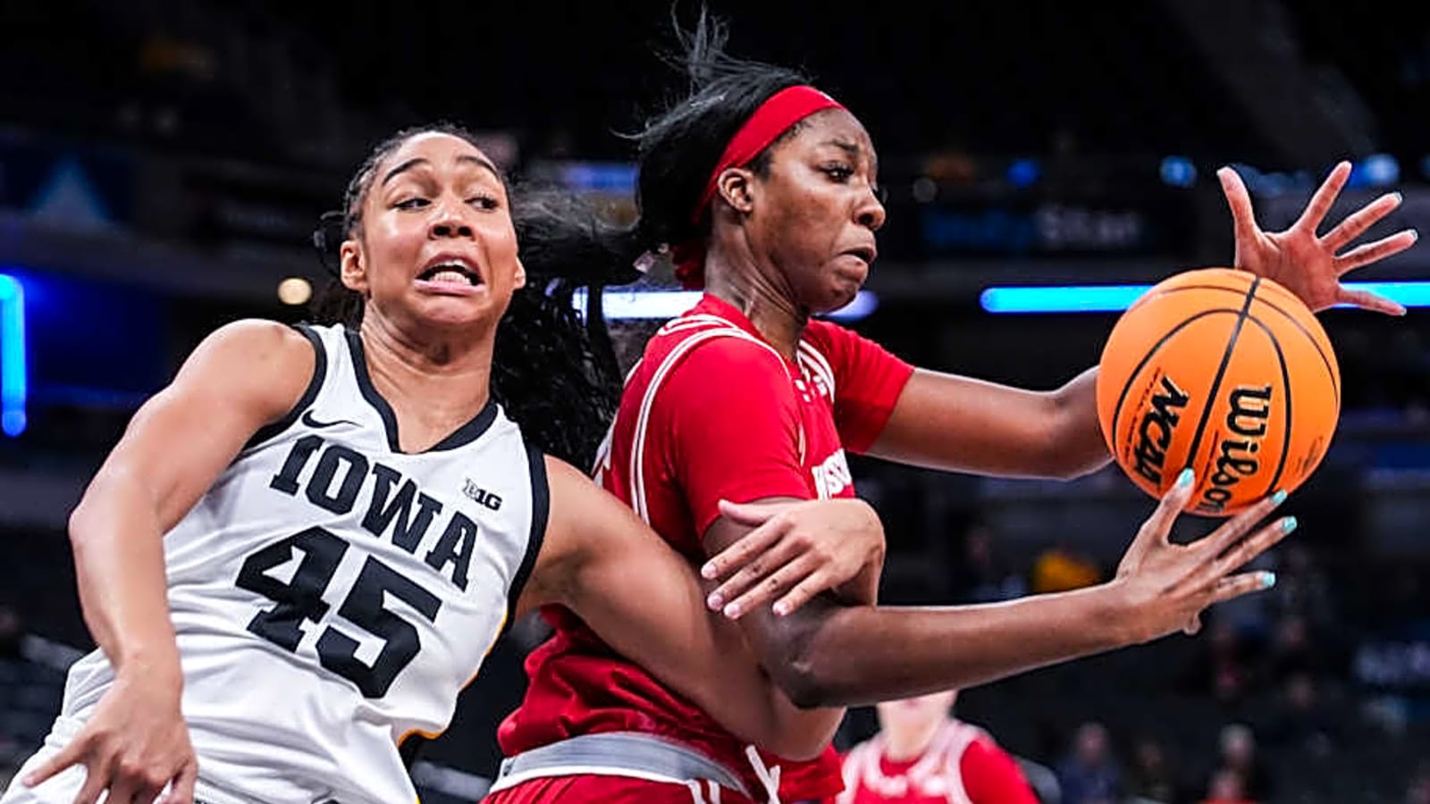 Former Wisconsin standout Serah Williams being courted by top teams in nation
