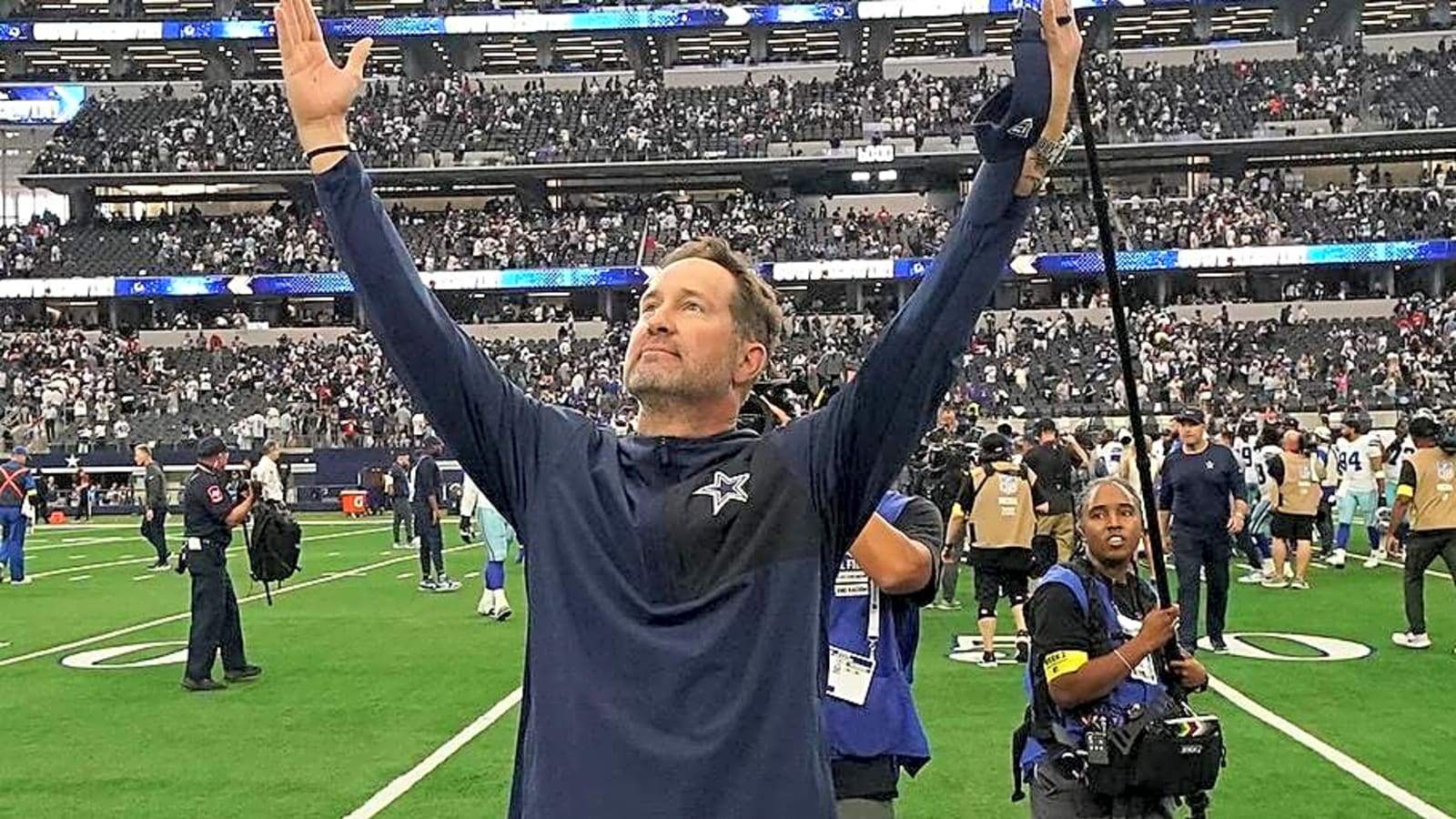 Concerts Offer Possible Hints About 5 Games on Dallas Cowboys' 2026 Schedule