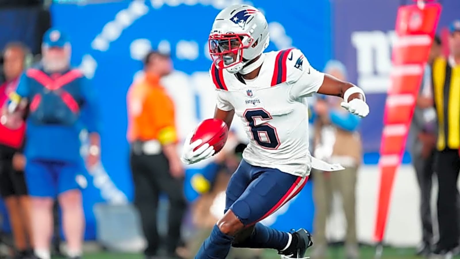 Patriots Coach Candidly Addresses WR Roster Status