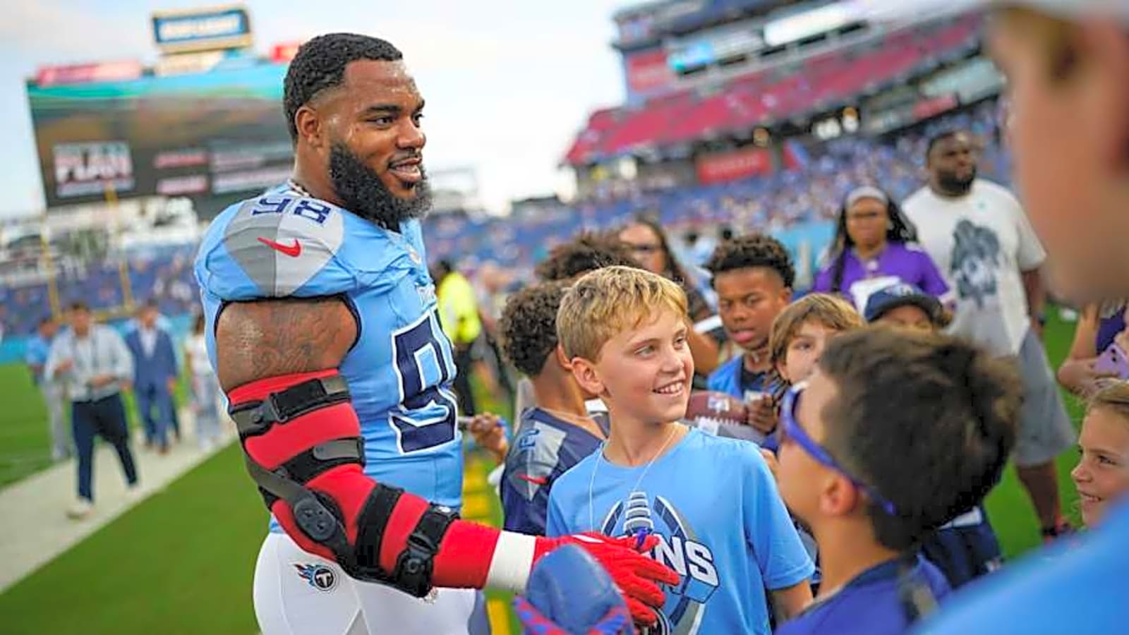 Rams Get Serious About Titans&#39; Superstar Defensive Lineman