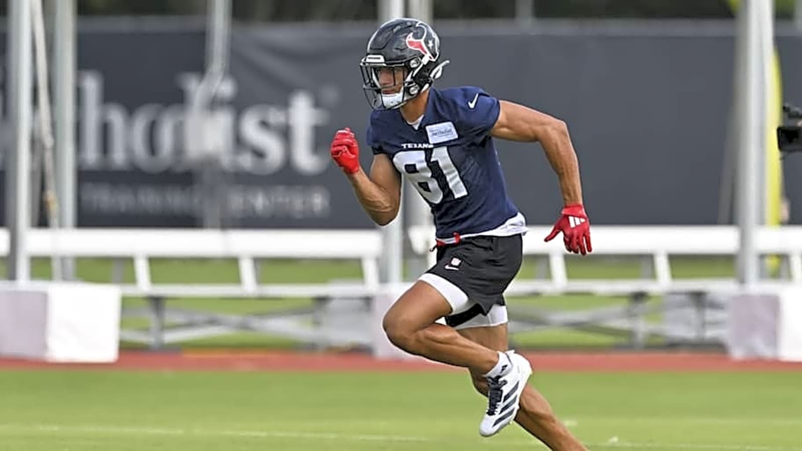 Texans&#39; Jayden Higgins Given Bold Year One Prediction
