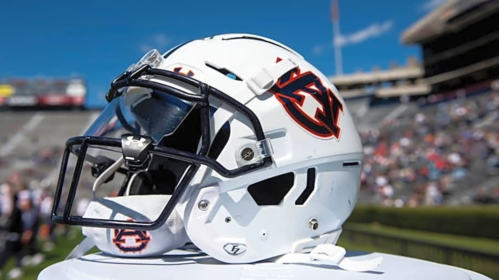 4-Star WR Sets Commitment Date, Names Auburn as Finalist