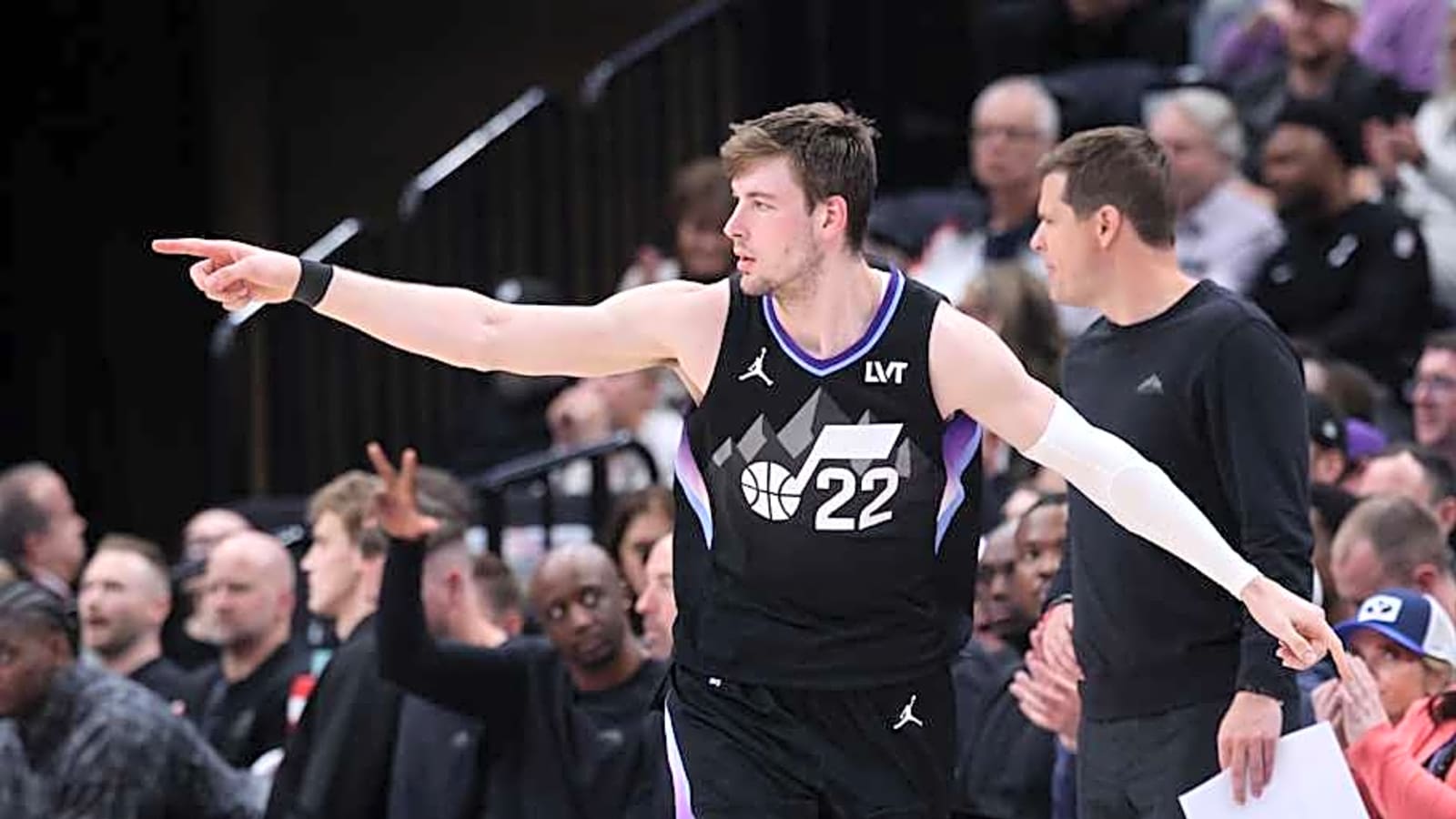 Watch: Kyle Filipowski Throws Down Highlight Poster vs. Grizzlies