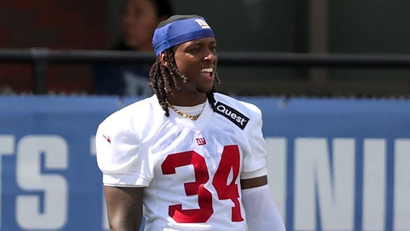 Vikings sign safety K&#39;Von Wallace amid Harrison Smith uncertainty