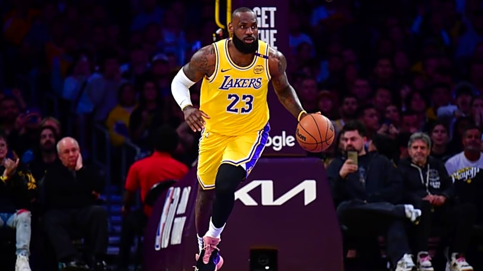Lakers Notes: Teams That Want LeBron James Revealed, Rich Paul Talks Trade Rumors, LeBron Reacts to Cavs News