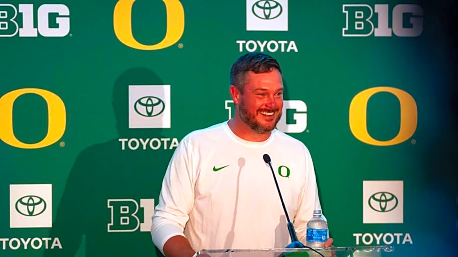 Oregon Ducks Battling Big Ten Rival For Elite Wide Receiver Recruit
