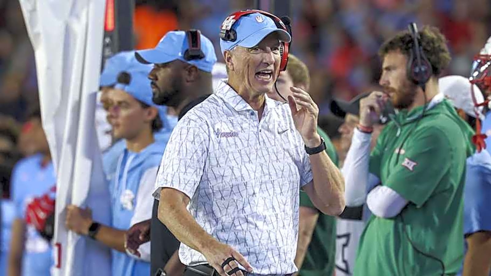 Three Offensive Players Who Need To Step Up For Houston Cougars in 2025