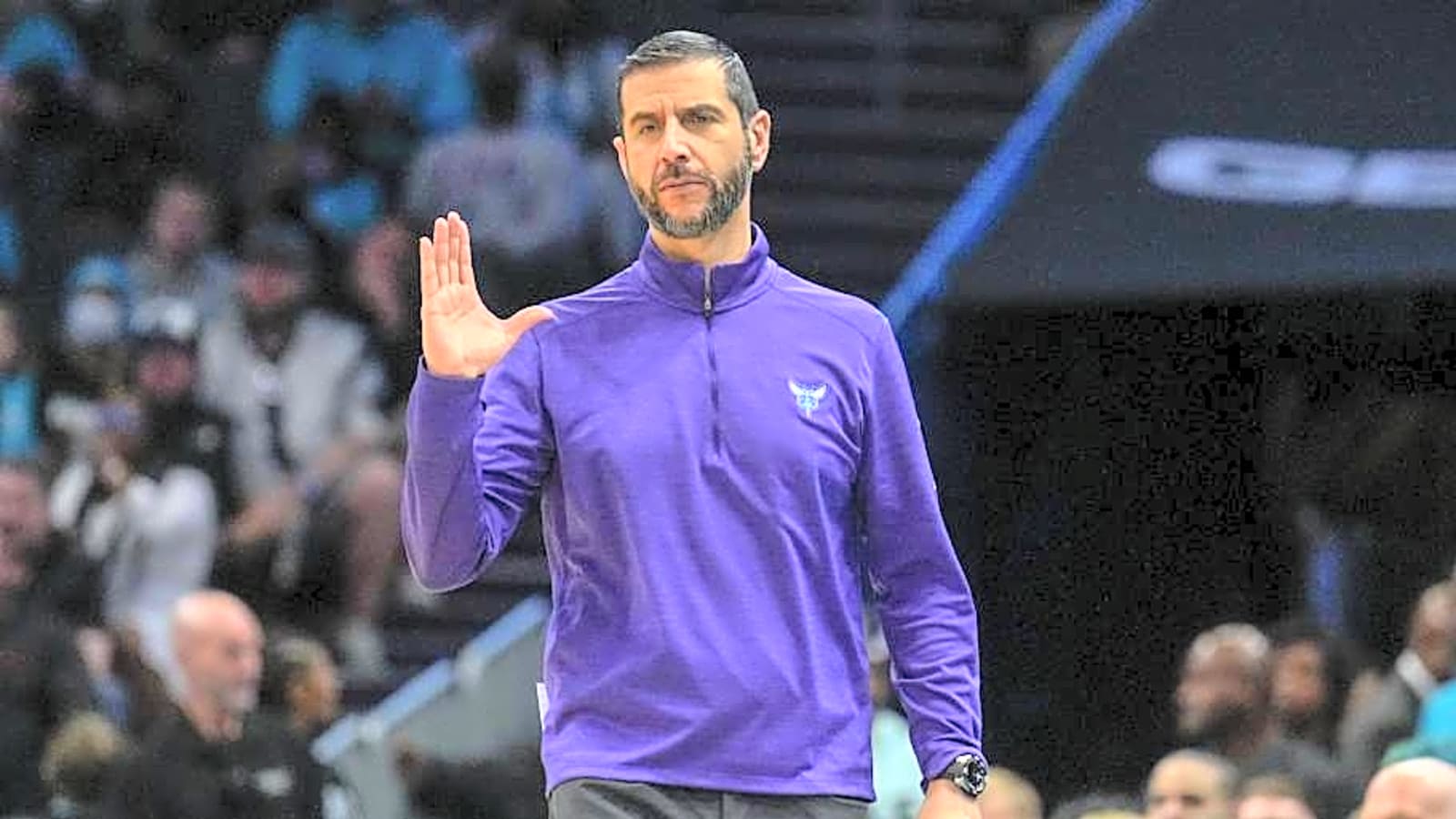 Ex-Hornets coach reportedly set to interview for job with New York Knicks
