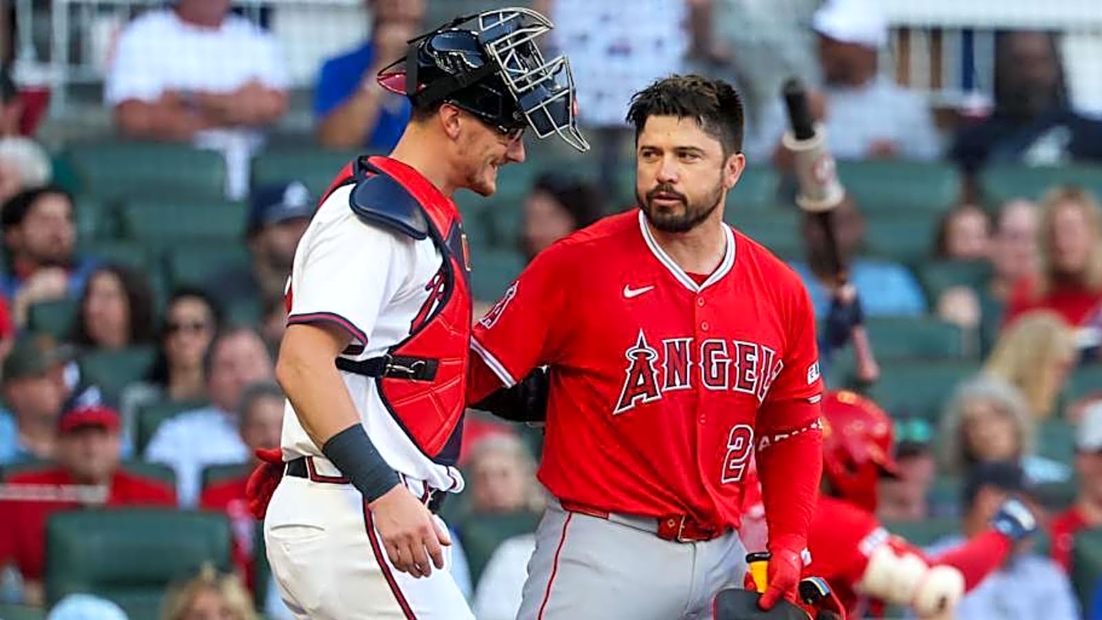 Padres Linked to $73 Million All-Star, Gold Glove Catcher in Blockbuster Trade