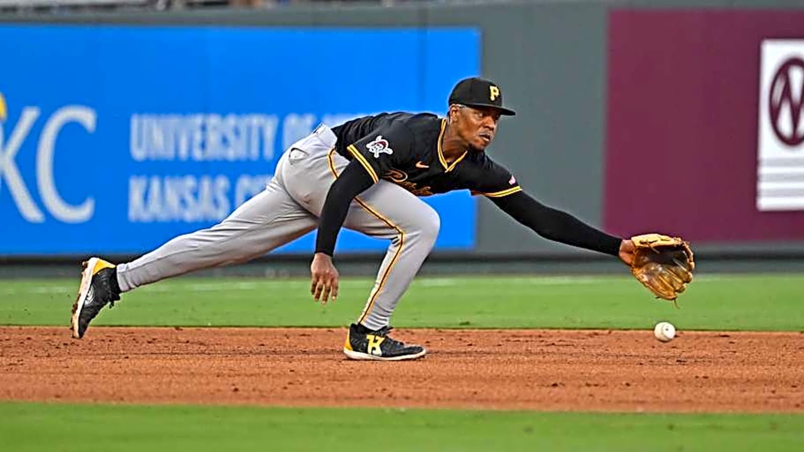 Yankees in Trade Talks With Pirates