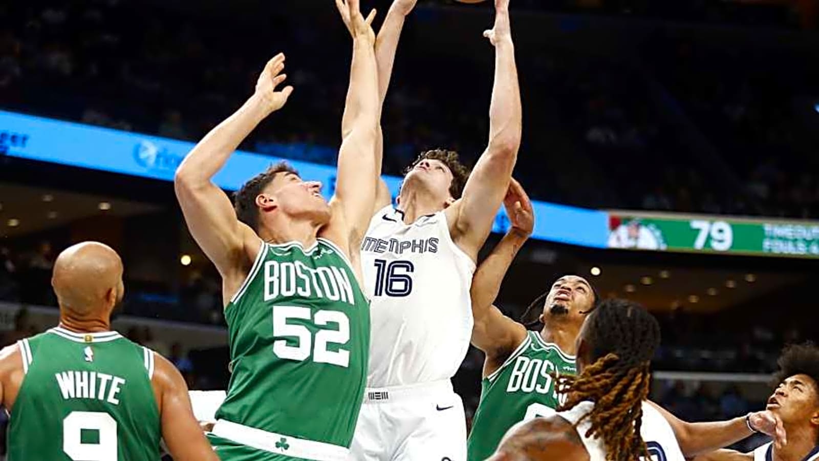 Clear Favorite Has Emerged in Celtics&#39; Starting Big Man Competition