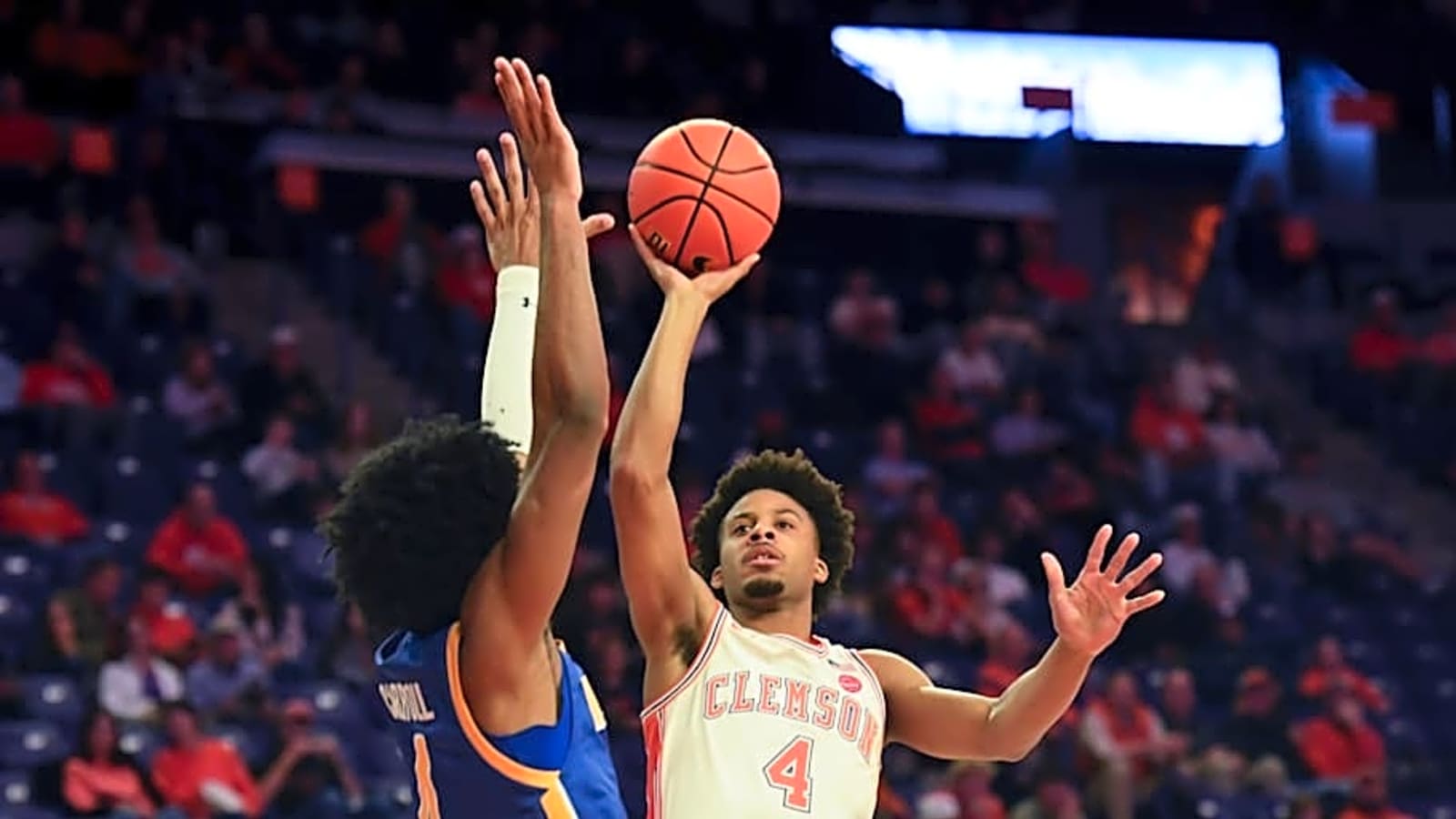 Clemson Transfer Guards Shine in West Virginia Win