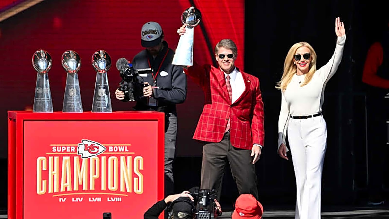 How Former NFL GM Feels About Chiefs&#39; Winning Window