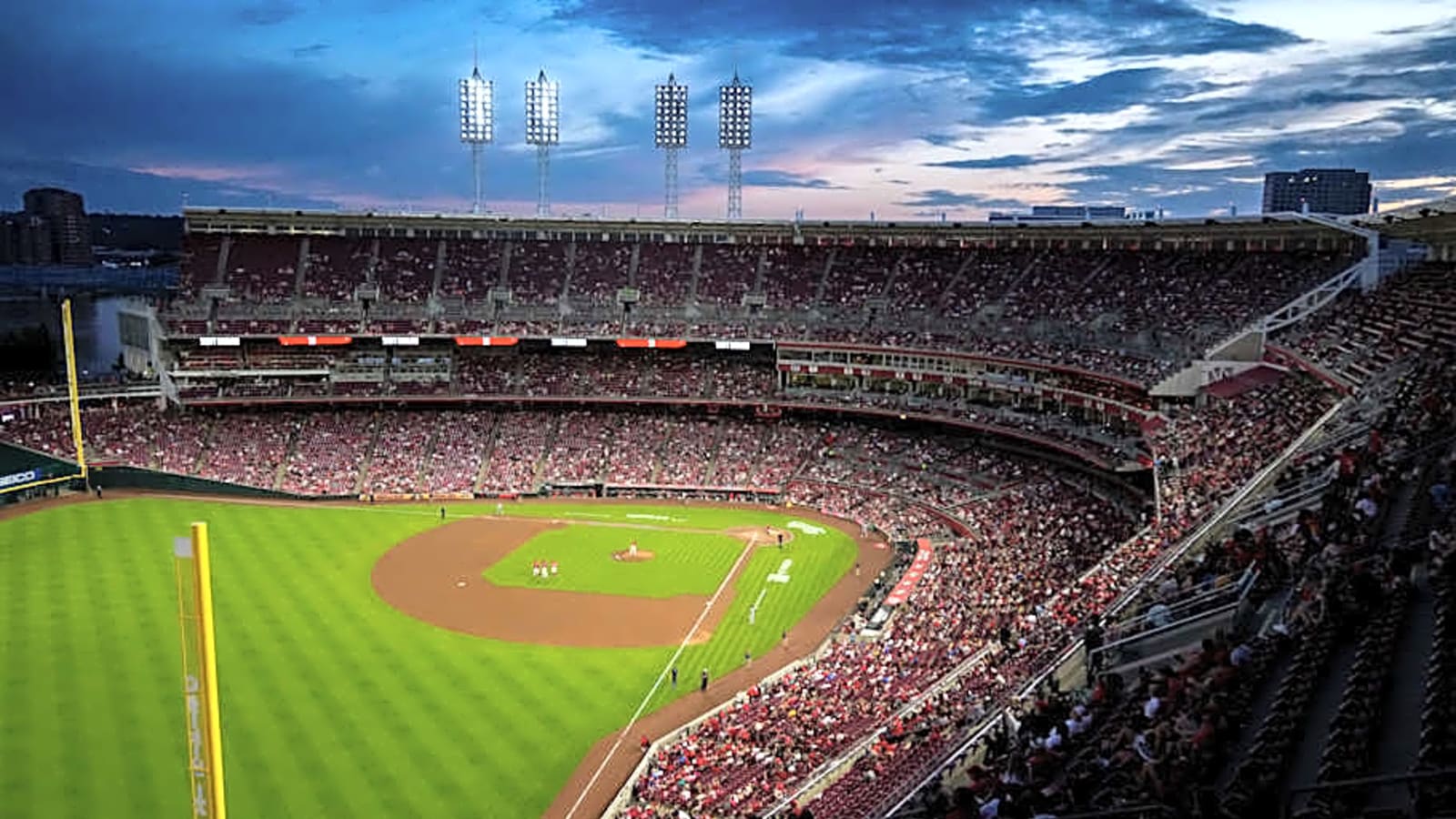 Rain delay: Twins-Reds game paused in sixth inning after starting late