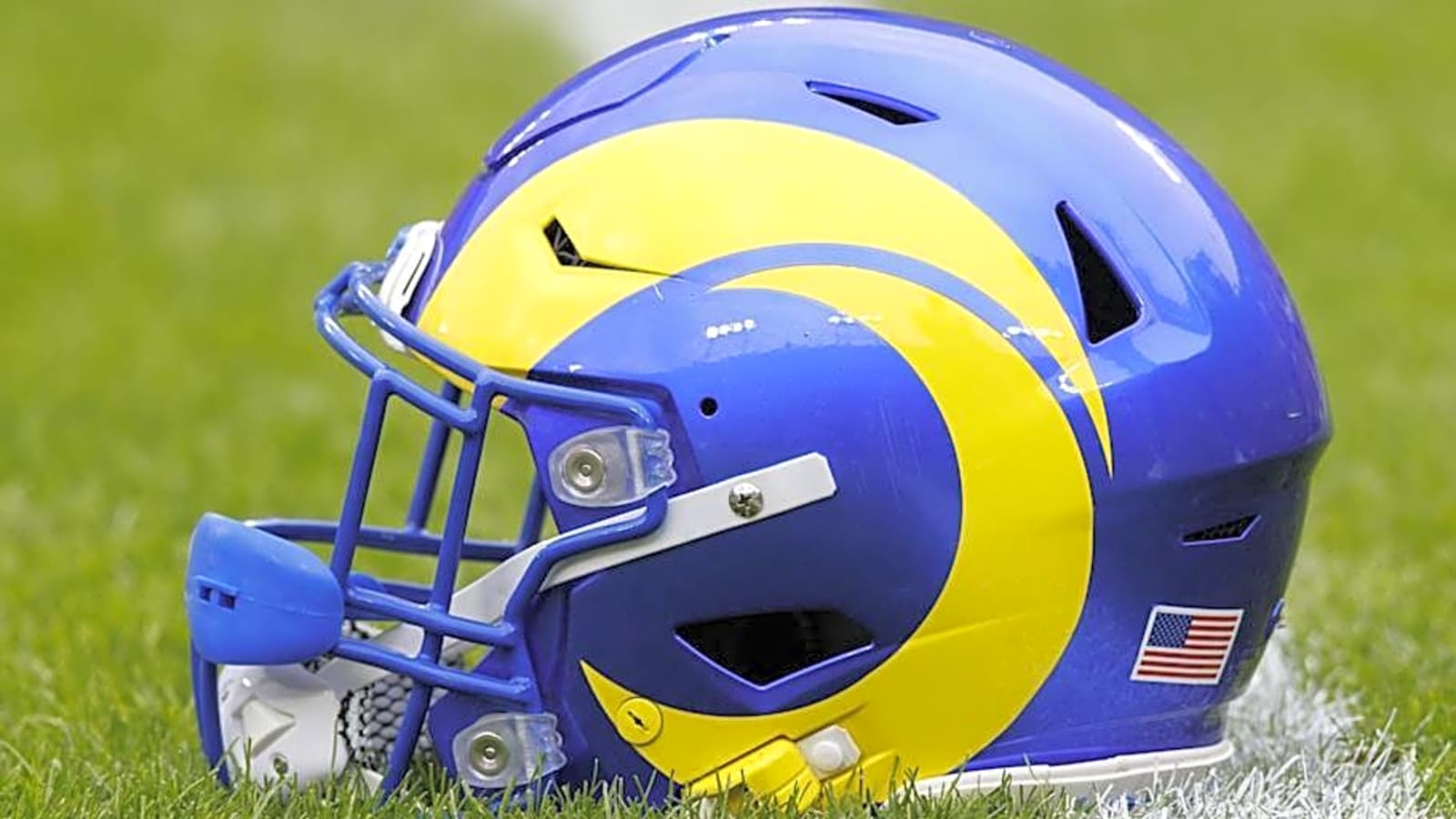 Buccaneers sign towering wide receiver who won Super Bowl with Rams