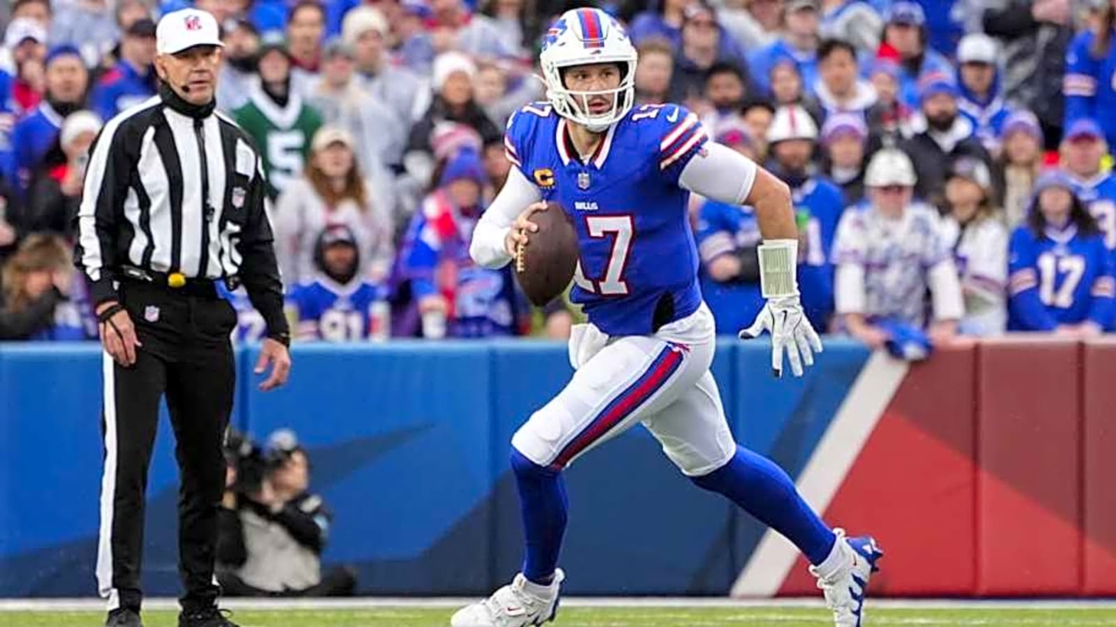 Bills’ Josh Allen closes gap on Patrick Mahomes in NFL exec, coach, scout QB rankings