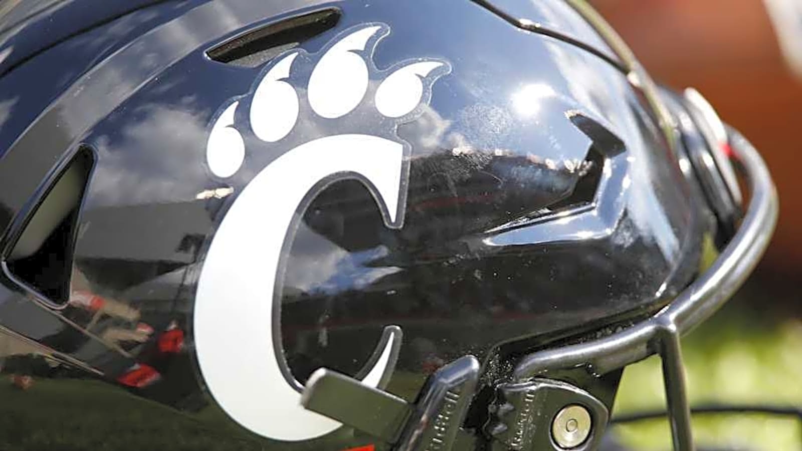 Cincinnati Adds 15th Commitment in 2026 Football Class With Three-Star Defensive Tackle Johnathan Rulo
