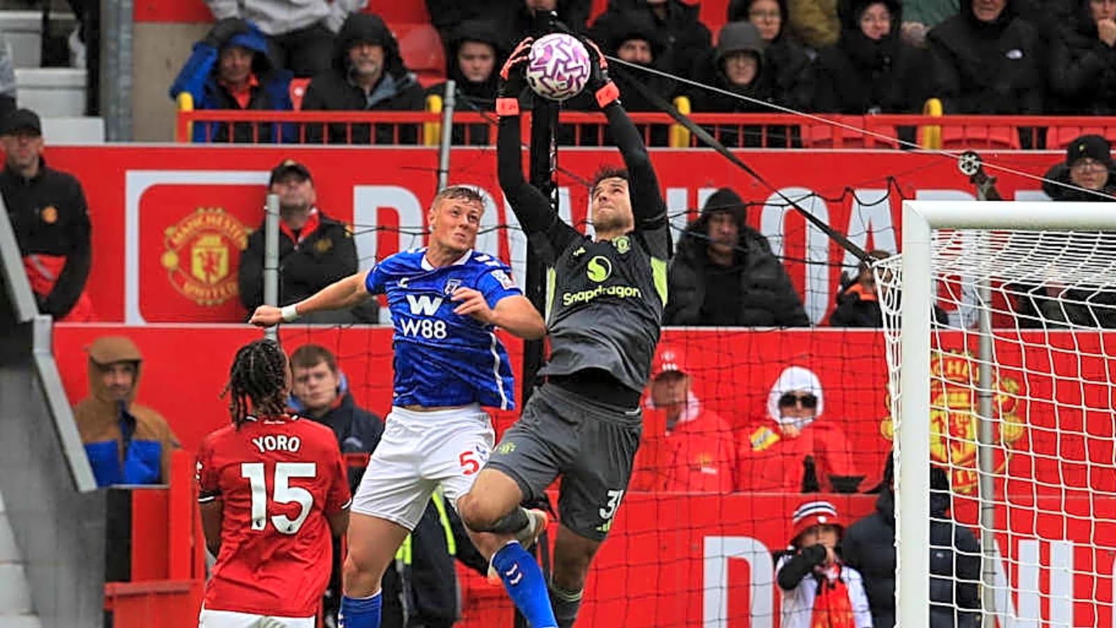 Manchester United 2-0 Sunderland: Player Ratings as Senne Lammens Thwarts the Black Cats