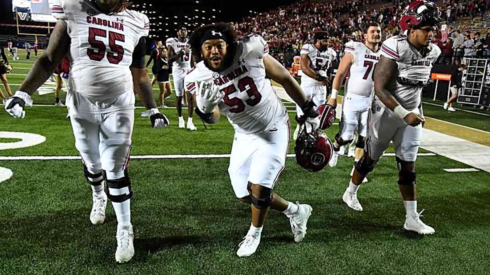Gamecock IOL Vershon Lee Earns Rookie Mini-Camp Invites with Chiefs and Bears