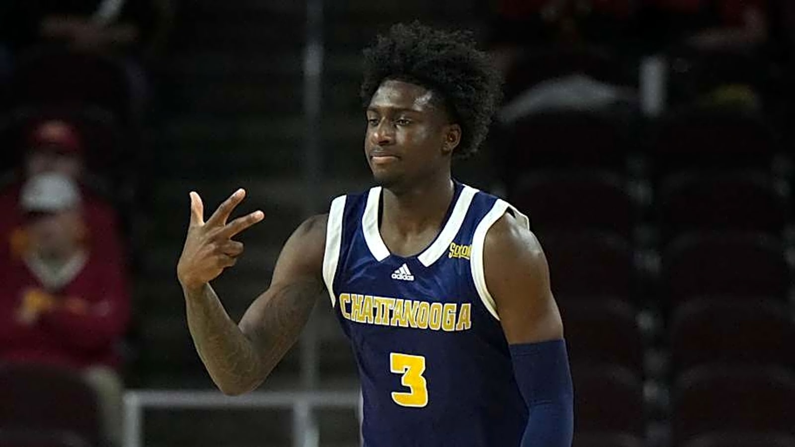 Chattanooga Transfer Guard Honor Huff Officially Signs with West Virginia