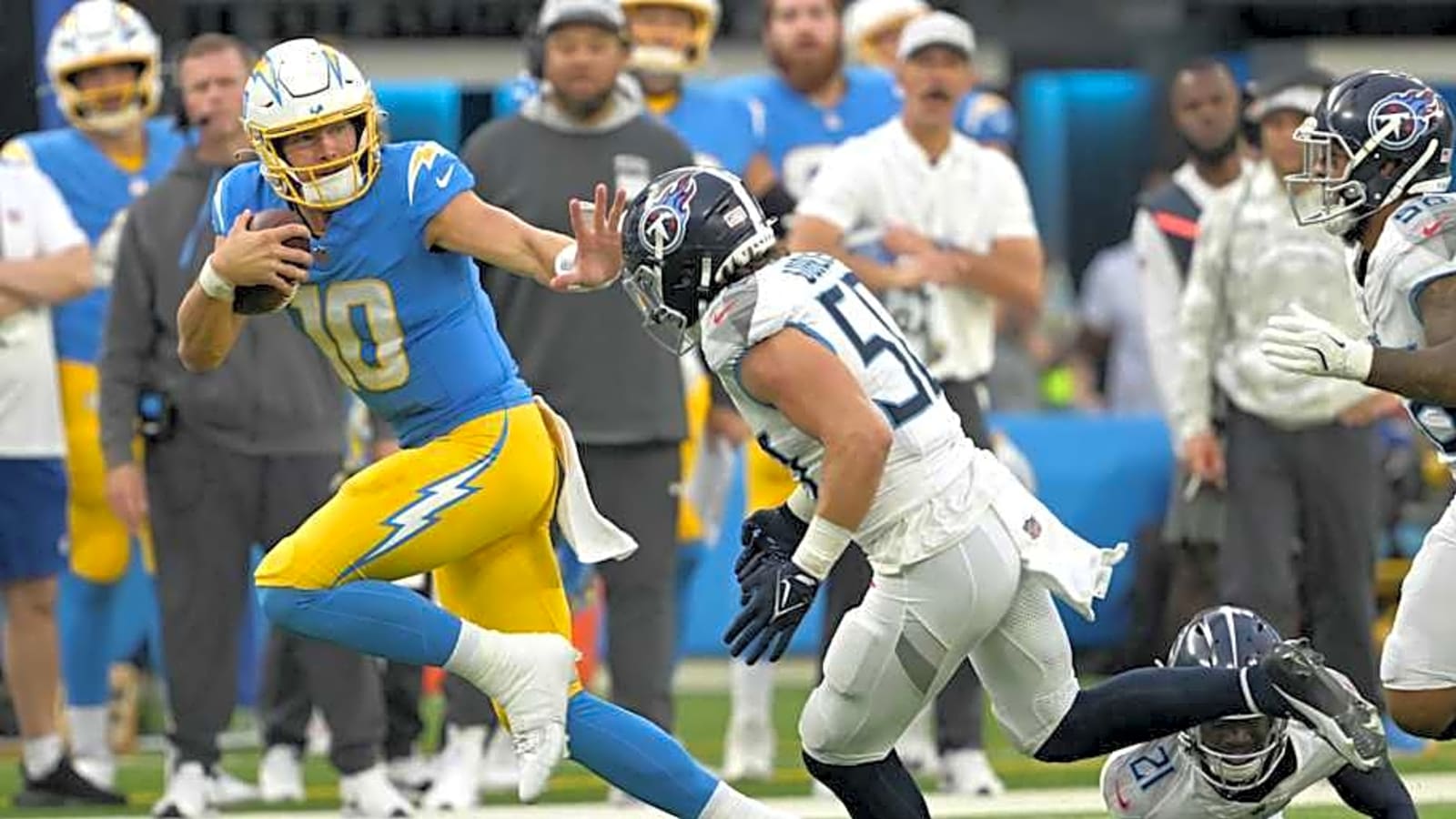 NFL experts make consensus prediction on Chargers Week 9 game vs. lowly Titans